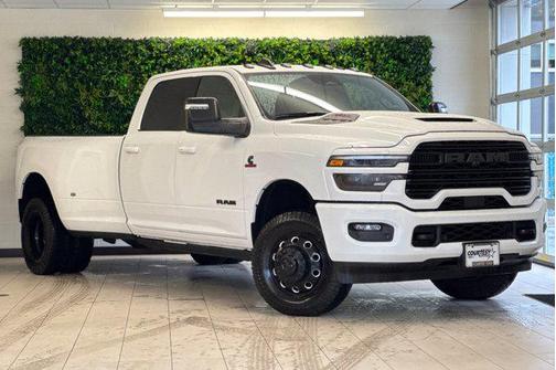 2025 RAM 3500 Laramie Crew Cab 4x4 8' Box