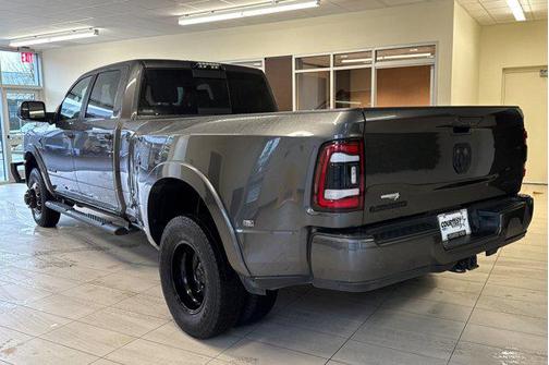 2020 RAM 3500 Laramie Crew Cab 4x4 8' Box