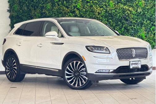 2022 Lincoln Nautilus Black Label