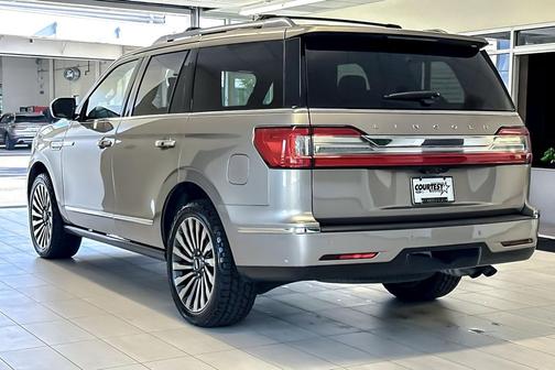 Mocha 2018 Lincoln Navigator Reserve