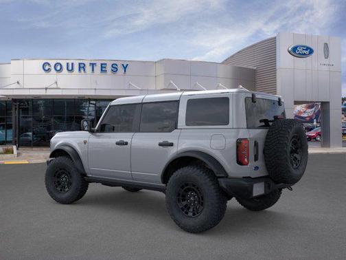 Avalanche Gray 2026 Ford Bronco Badlands