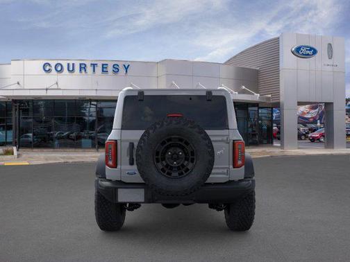 Avalanche Gray 2026 Ford Bronco Badlands