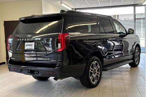 2025 Ford Expedition Max Active 4x4