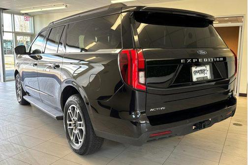 2025 Ford Expedition Max Active 4x4