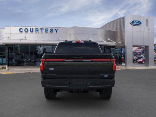 2025 Ford F-150 Lightning LARIAT