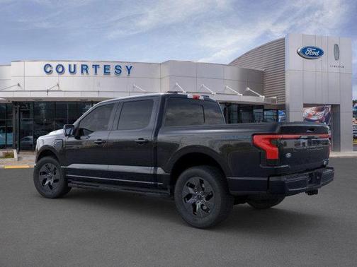 2025 Ford F-150 Lightning LARIAT