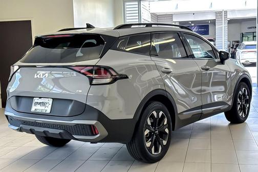Wolf Gray 2023 Kia Sportage X-Line