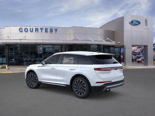 2025 Lincoln Corsair Reserve