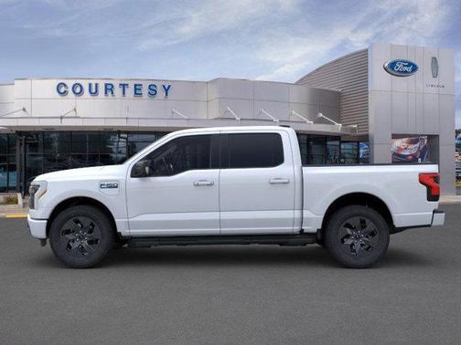 2025 Ford F-150 Lightning Flash