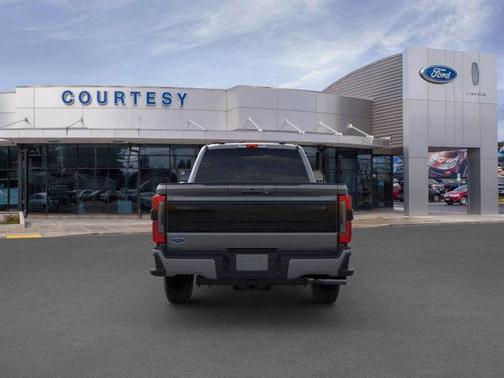 2025 Ford F-350 Platinum