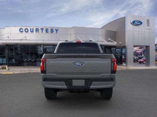 2025 Ford F-150 Lightning Flash