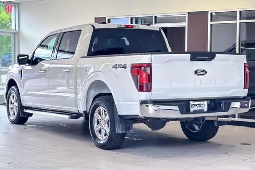 Oxford White 2024 Ford F-150 XLT