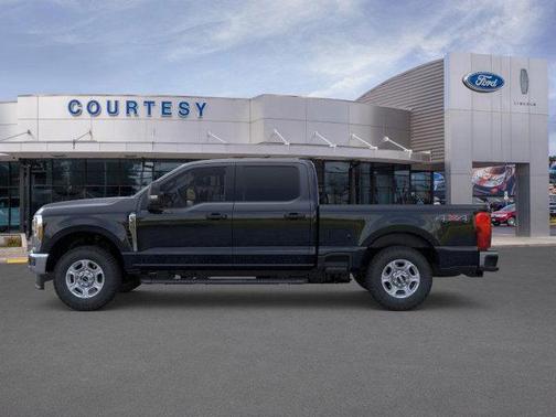 2026 Ford F-350 XLT