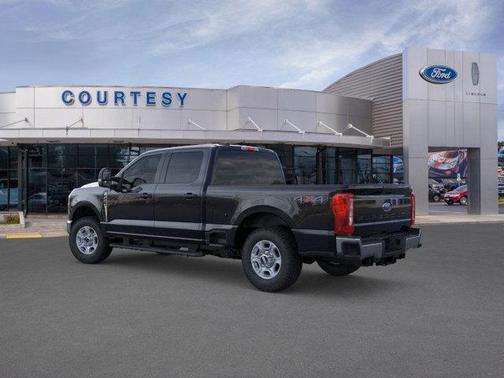 2026 Ford F-350 XLT