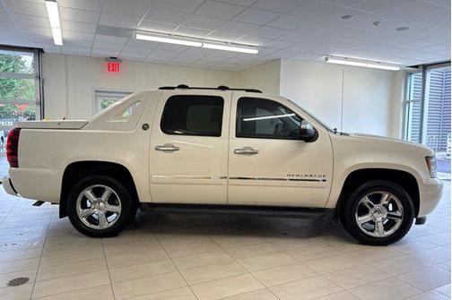 2013 Chevrolet Avalanche LTZ