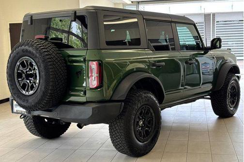 Eruption Green Metallic 2023 Ford Bronco Wildtrak