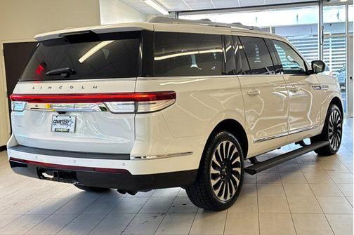 2023 Lincoln Navigator Black Label