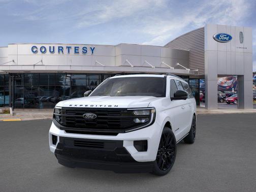 Star White Met Tri-Coat 2026 Ford Expedition Max Platinum