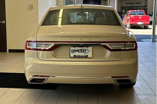2018 Lincoln Continental Select