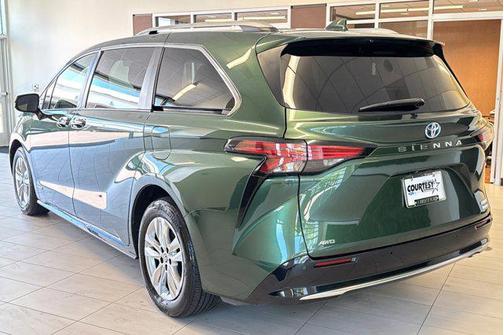 2021 Toyota Sienna Limited 7-Passenger