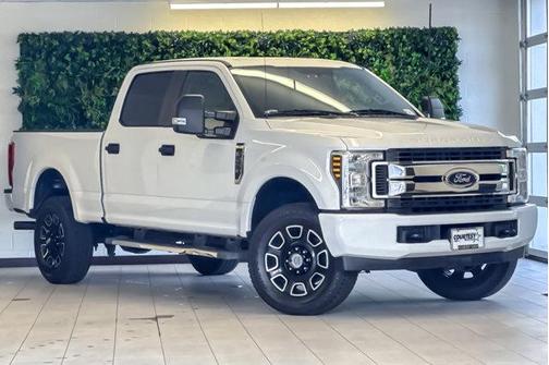 Oxford White 2018 Ford F-250 XL