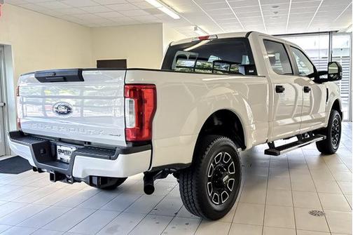 Oxford White 2018 Ford F-250 XL
