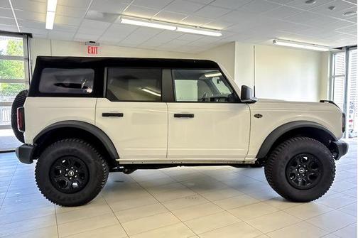 Oxford White 2023 Ford Bronco Wildtrak