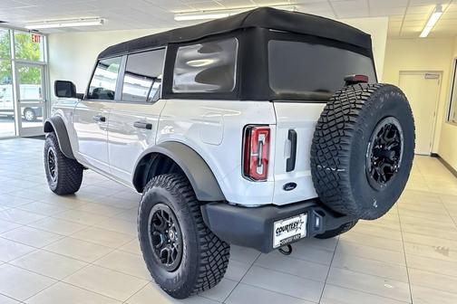 Oxford White 2023 Ford Bronco Wildtrak