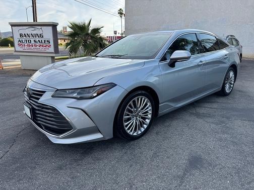 Silver 2019 Toyota Avalon Limited