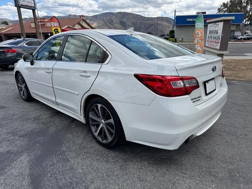 Pearl White 2016 Subaru Legacy 3.6R Limited