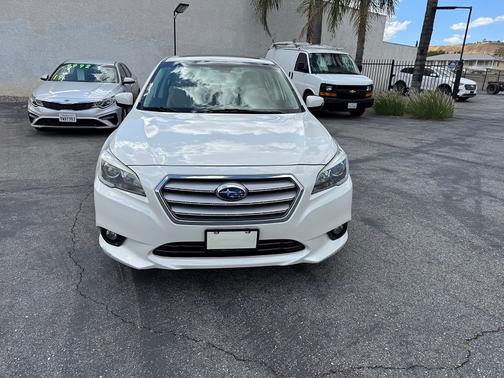 Pearl White 2016 Subaru Legacy 3.6R Limited