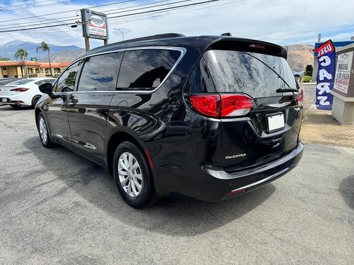 Black 2017 Chrysler Pacifica Touring