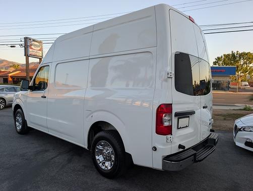 2013 Nissan NV Cargo NV2500 HD SV V8