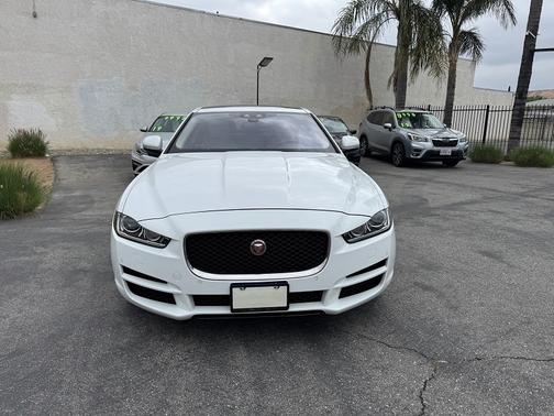 White 2017 Jaguar XE 35t Prestige