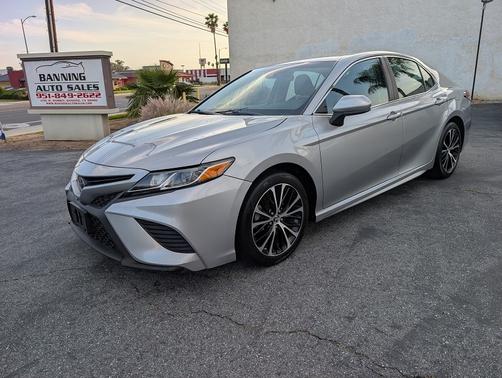 2018 Toyota Camry SE