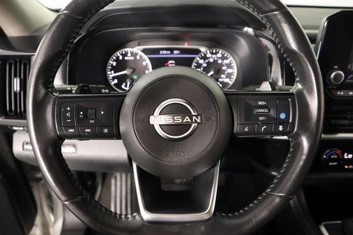 2023 Nissan Pathfinder SV