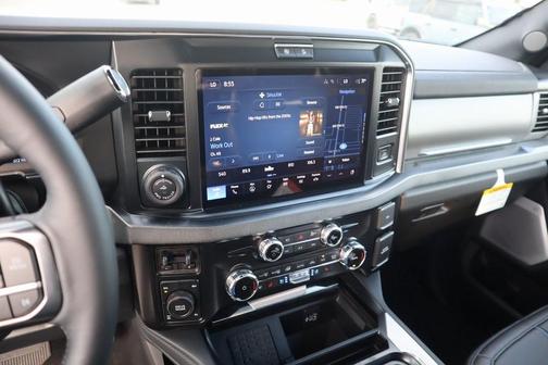2025 Ford F-250 Platinum