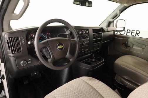 2022 Chevrolet Express 3500 LS
