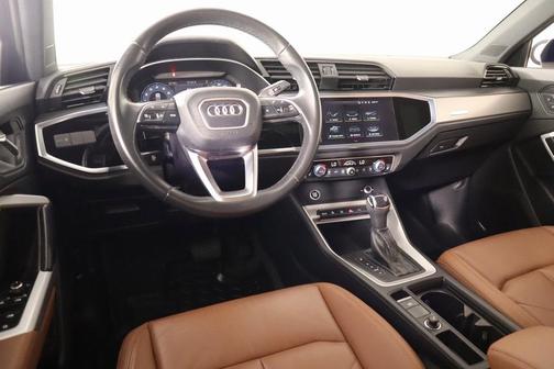2022 Audi Q3 45 S line Premium