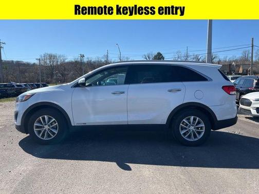 2017 Kia Sorento LX