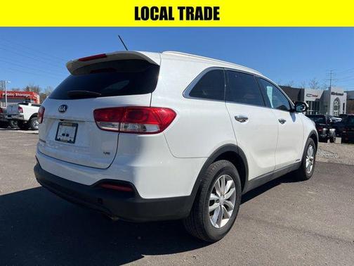 2017 Kia Sorento LX