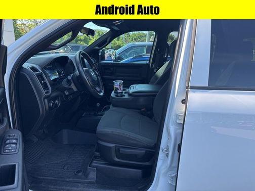 2022 RAM 2500 Tradesman Crew Cab 4x4 6'4' Box