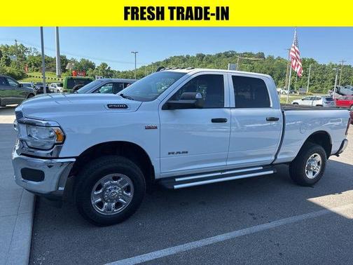 2022 RAM 2500 Tradesman Crew Cab 4x4 6'4' Box