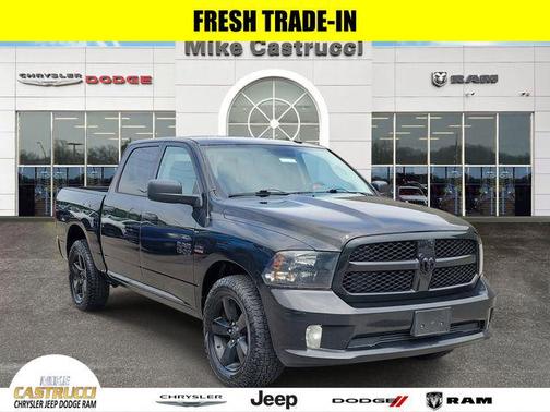 Brilliant Black Crystal Pearlcoat 2017 RAM 1500 Express