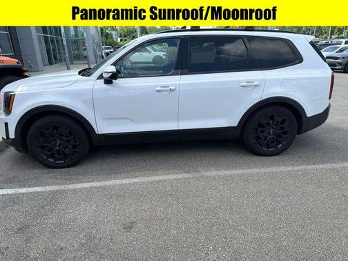 Glacial White Pearl 2022 Kia Telluride EX
