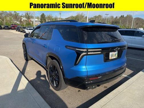 Stardust Metallic 2024 Chevrolet Traverse RS