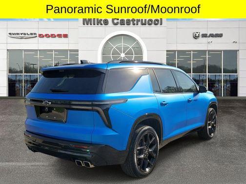 Stardust Metallic 2024 Chevrolet Traverse RS