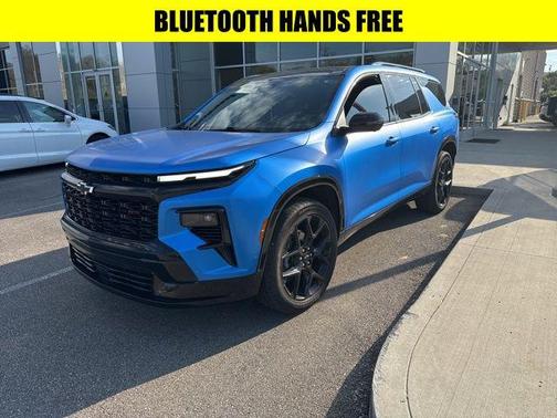 Stardust Metallic 2024 Chevrolet Traverse RS