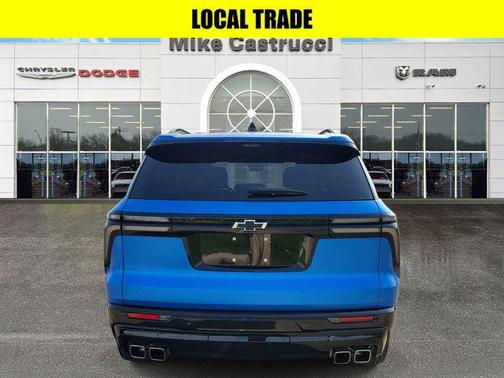 Stardust Metallic 2024 Chevrolet Traverse RS