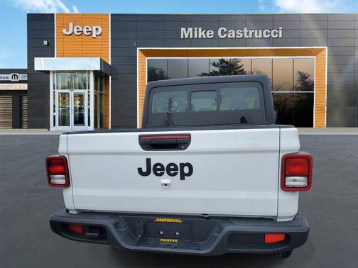 2026 Jeep Gladiator Sport